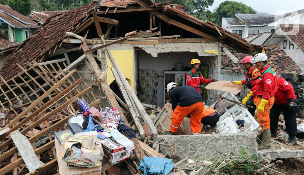 Khutbah Jumat Terupdate PDF: Hikmah di Balik Gempa Bumi Cianjur (B
